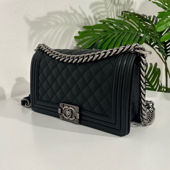 Authentic Like New 2022 Chanel Black Caviar Medium Boy Bag w Full Set - Picture 5 of 15